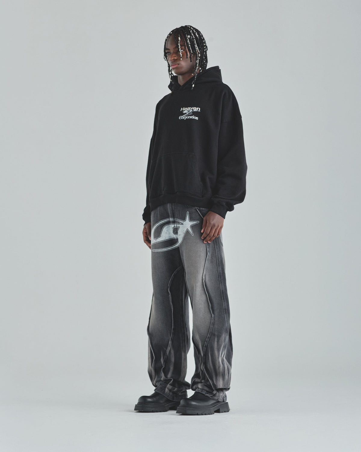 Act 1 UG Star Barrel Vein Jean Washed Black