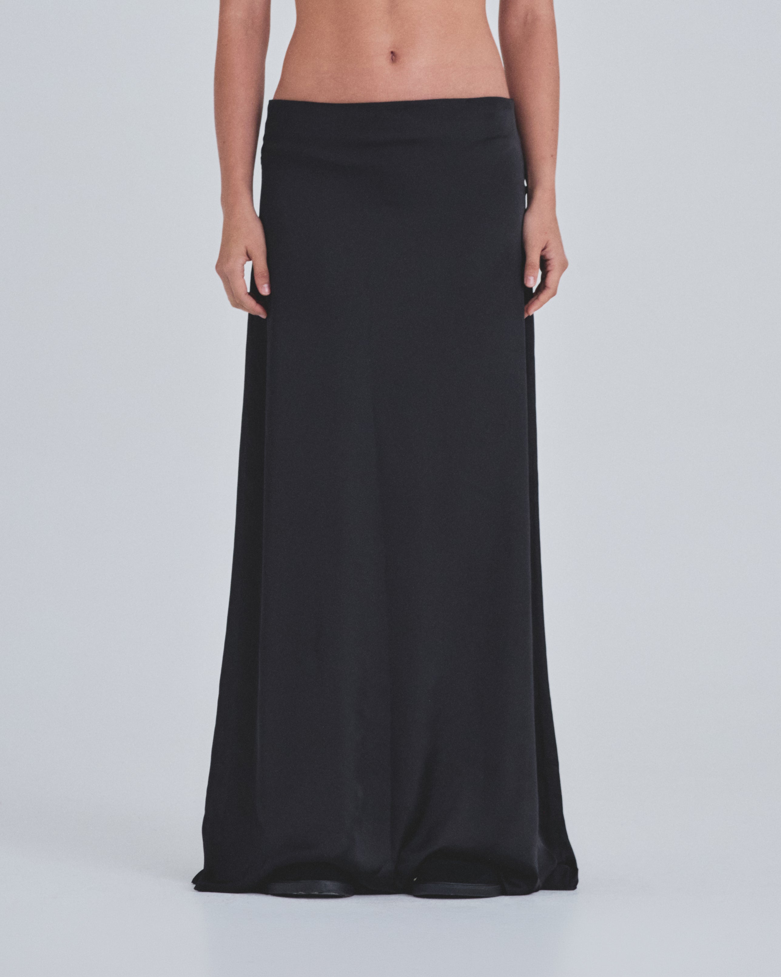 Basics Silk Long Skirt Black