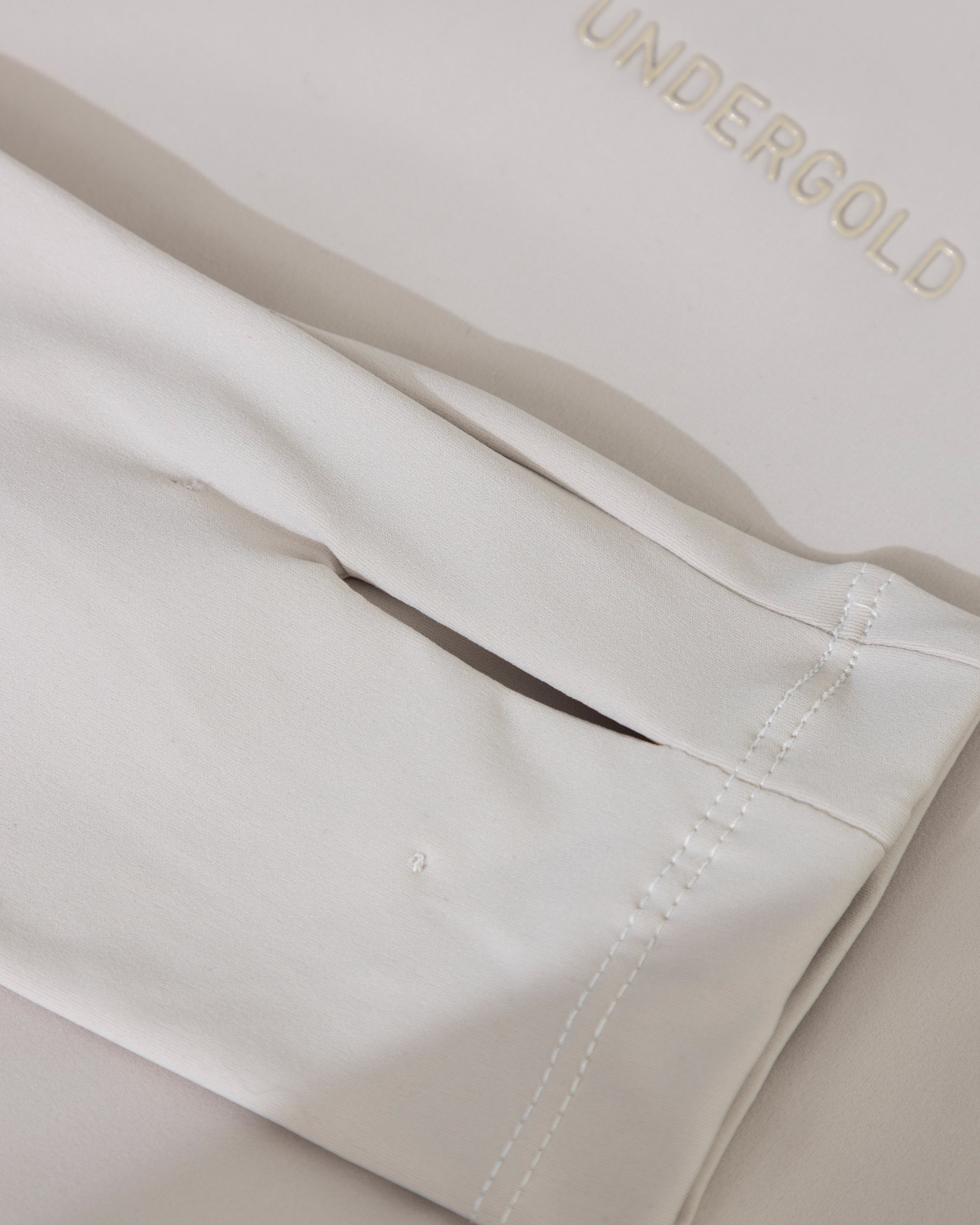 Basics Turtleneck Backless Body Cream