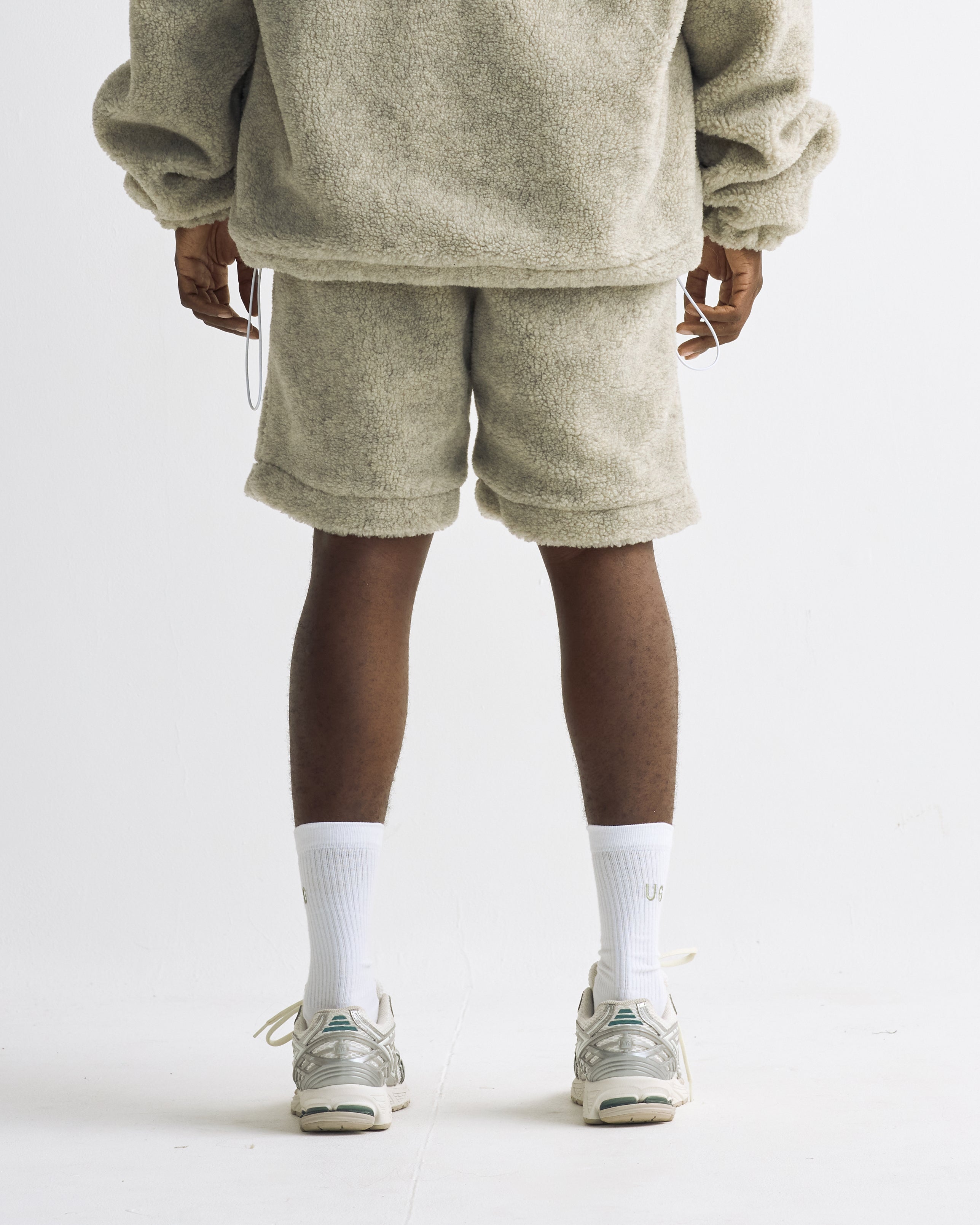 Basics Undergold Design Studio Fleece Short Gray