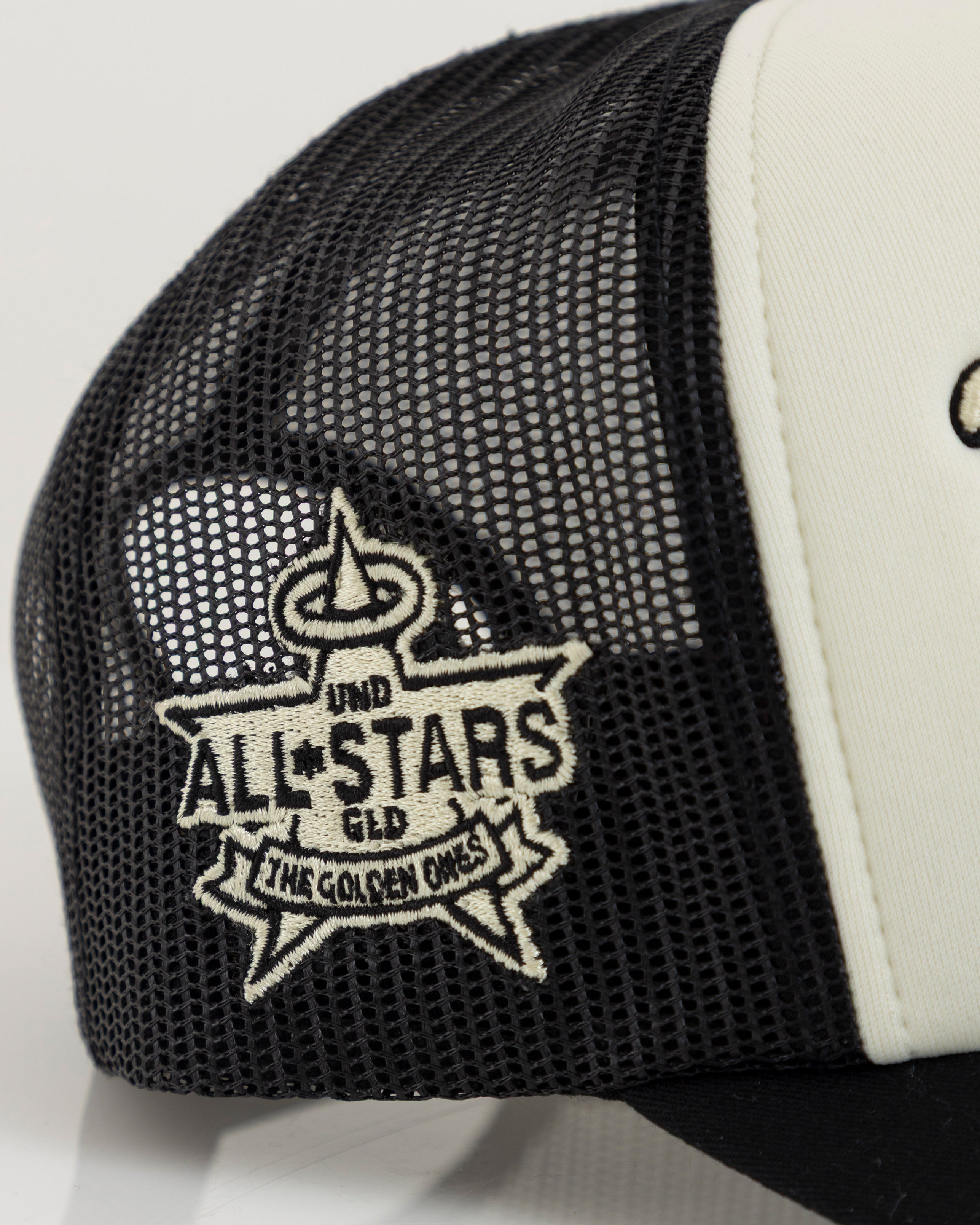 Basics UNDERGOLD Goth Trucker Cap Black/Cream