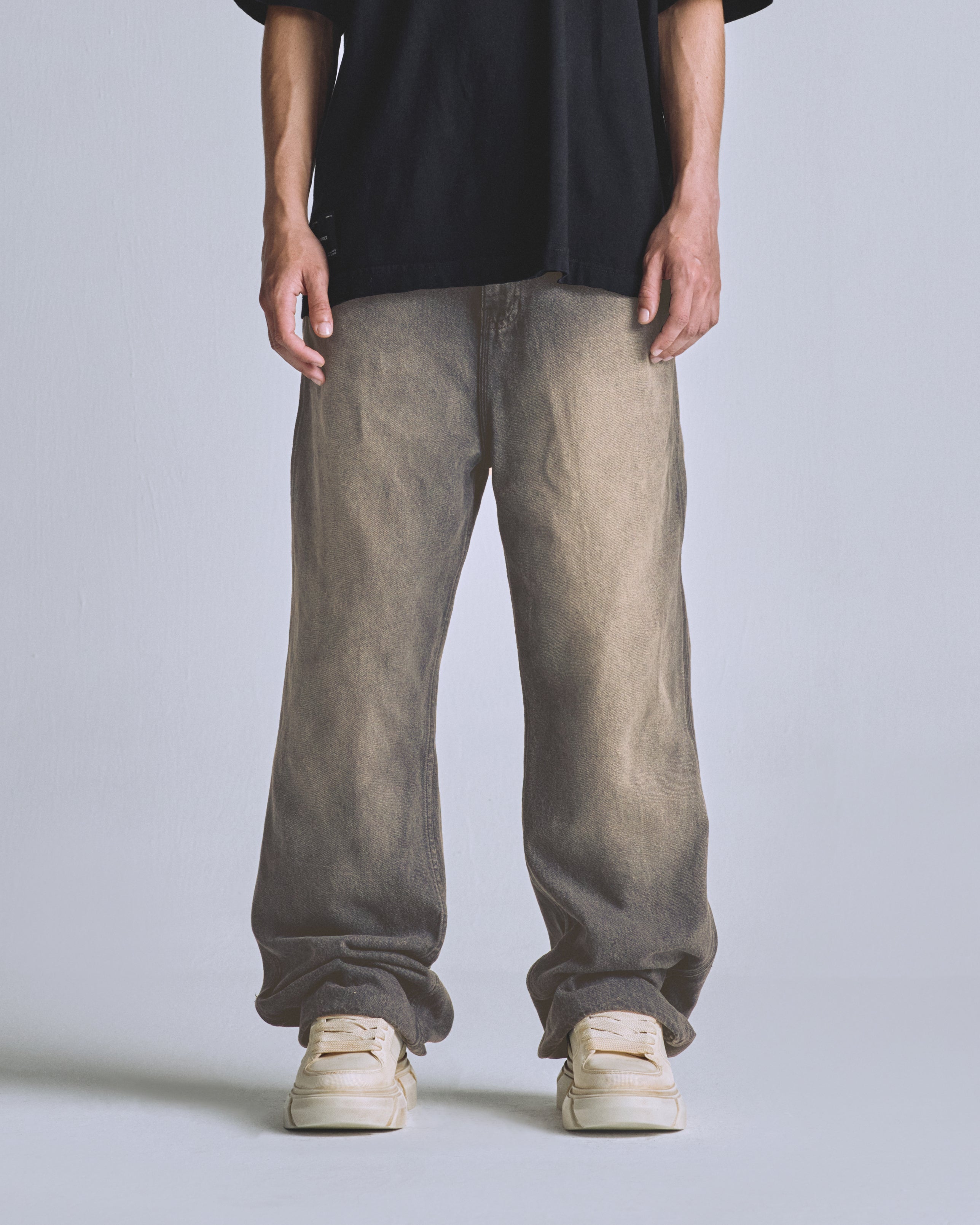 Basics UNDERGOLD Regular Jean Dirty Black