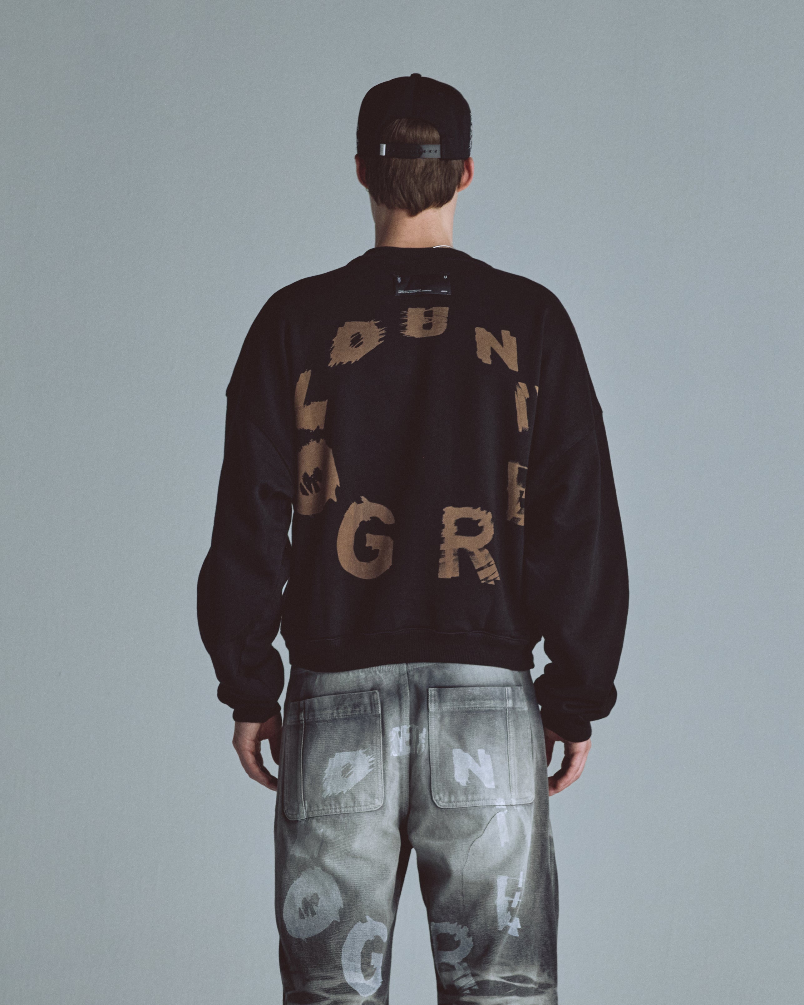 Echoes Tremor Crewneck Black