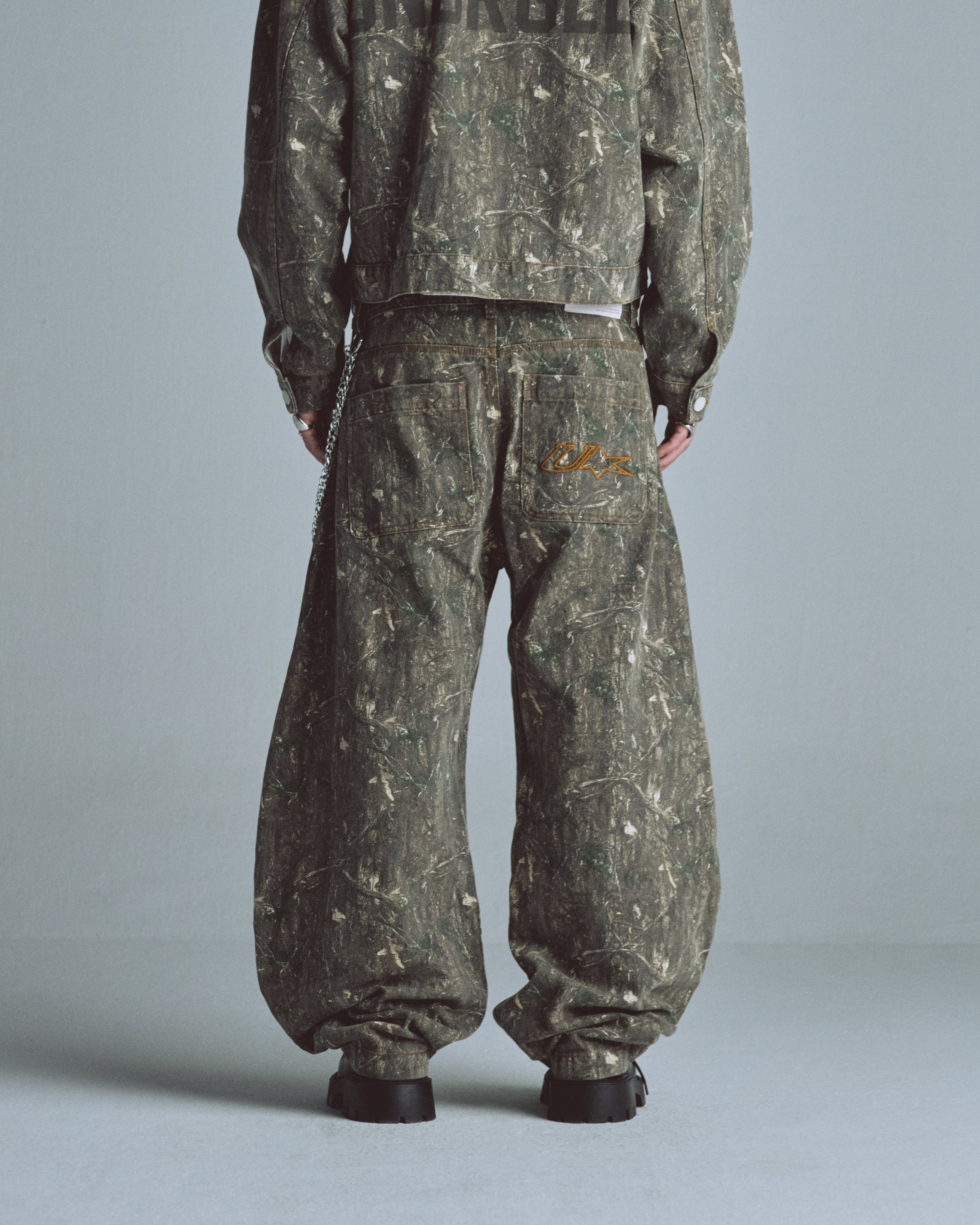 Echoes UNDRGLD Barrel Jeans Forest Pattern