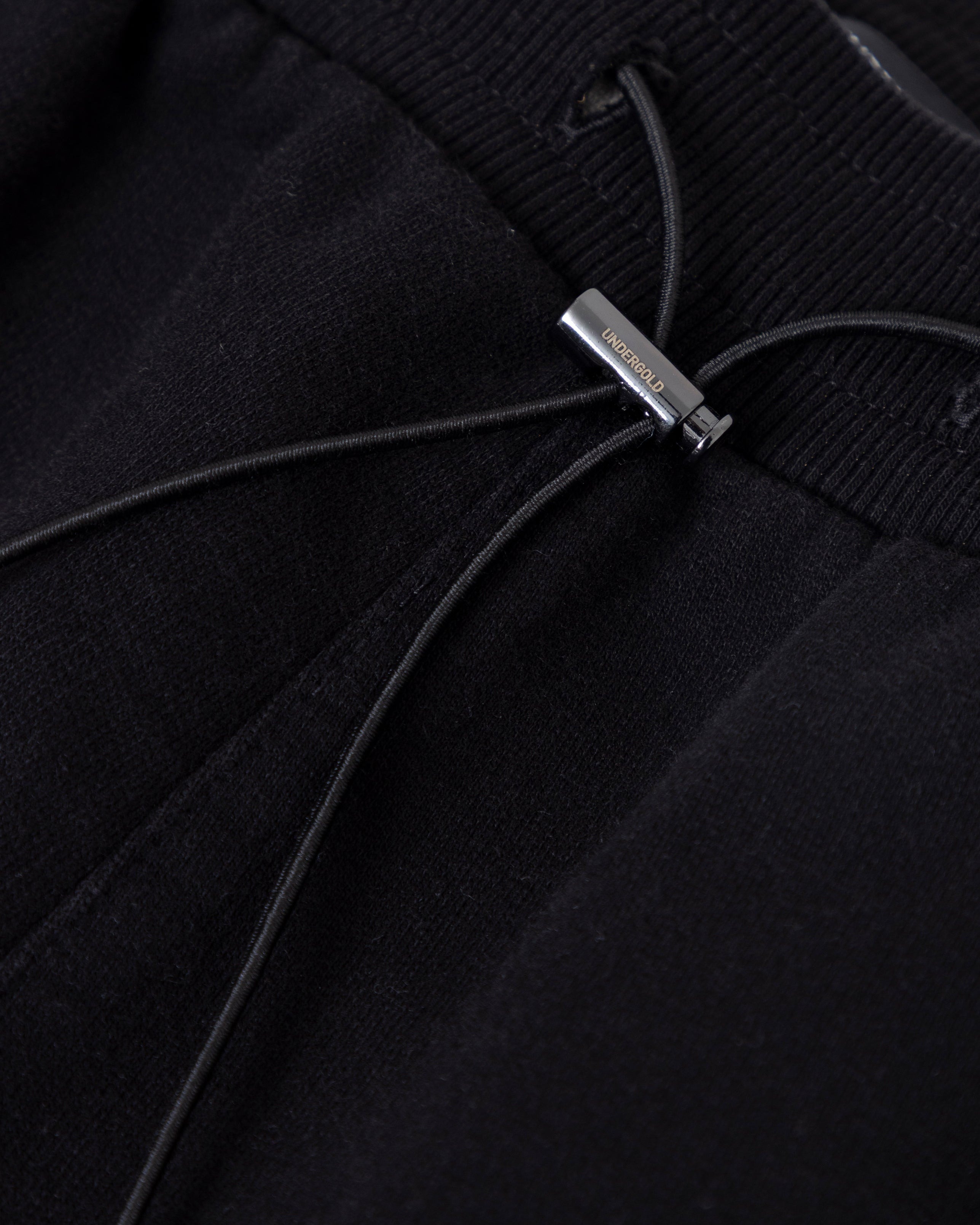 Golden Heritage Basic Biased Short Black