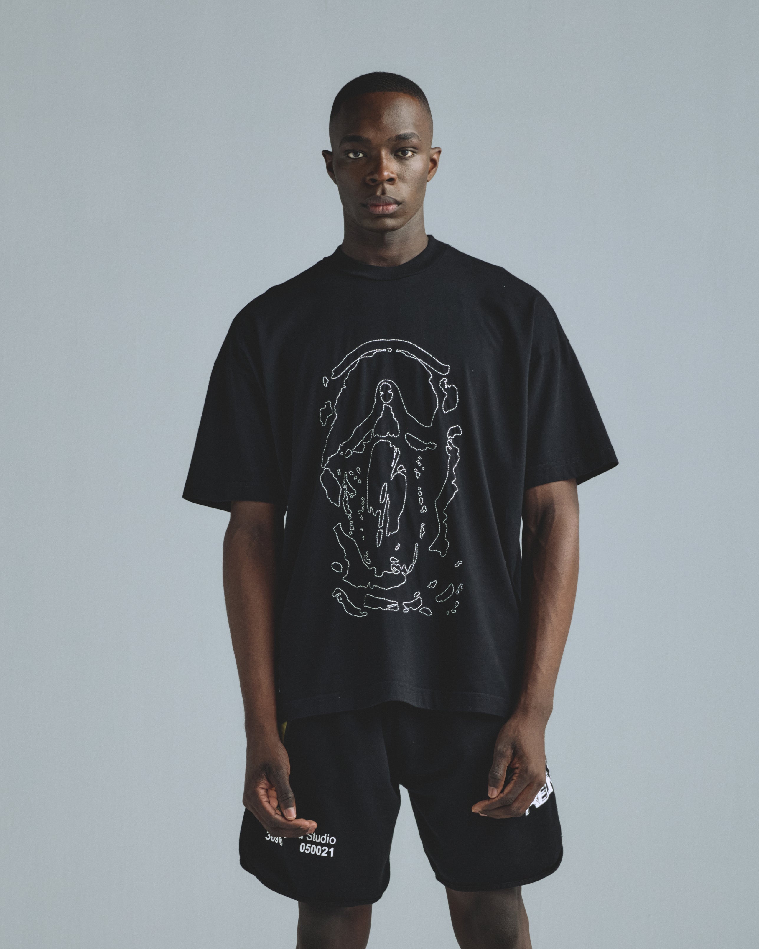 Gratia Plena Mary Embroidered Tshirt Black