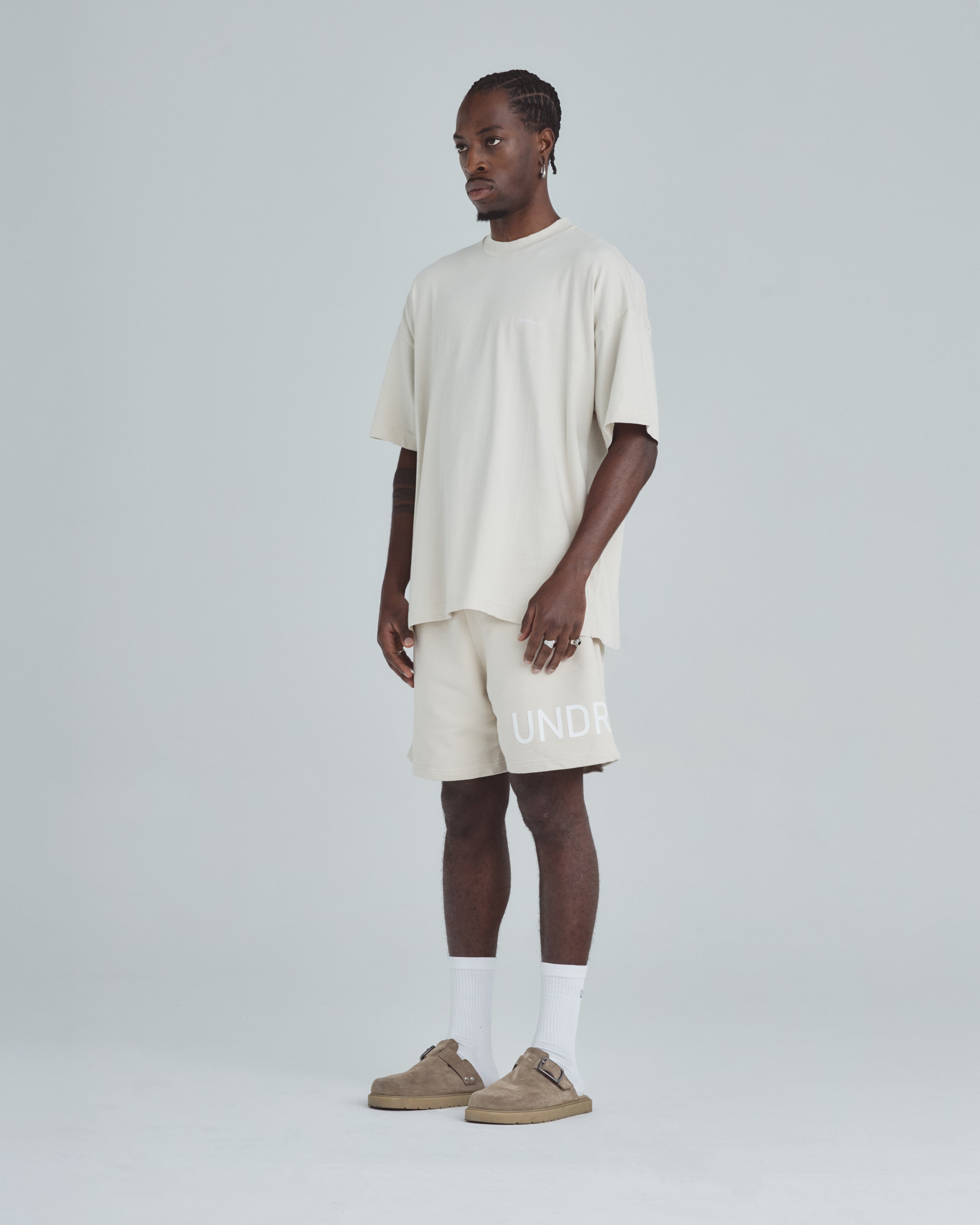 Line Basic Biased Shorts Cream