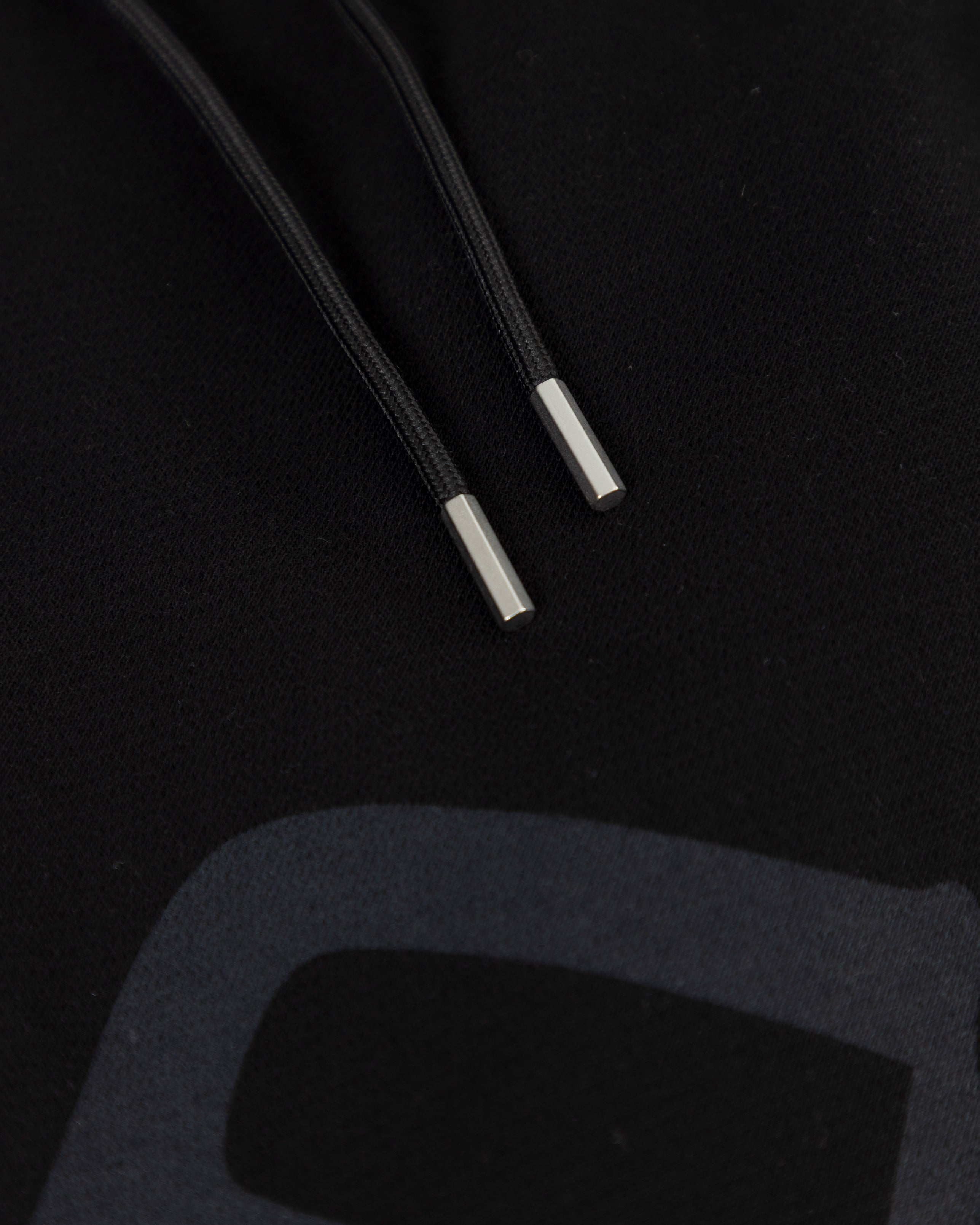 Line Gothic Barrel Straightpants Black