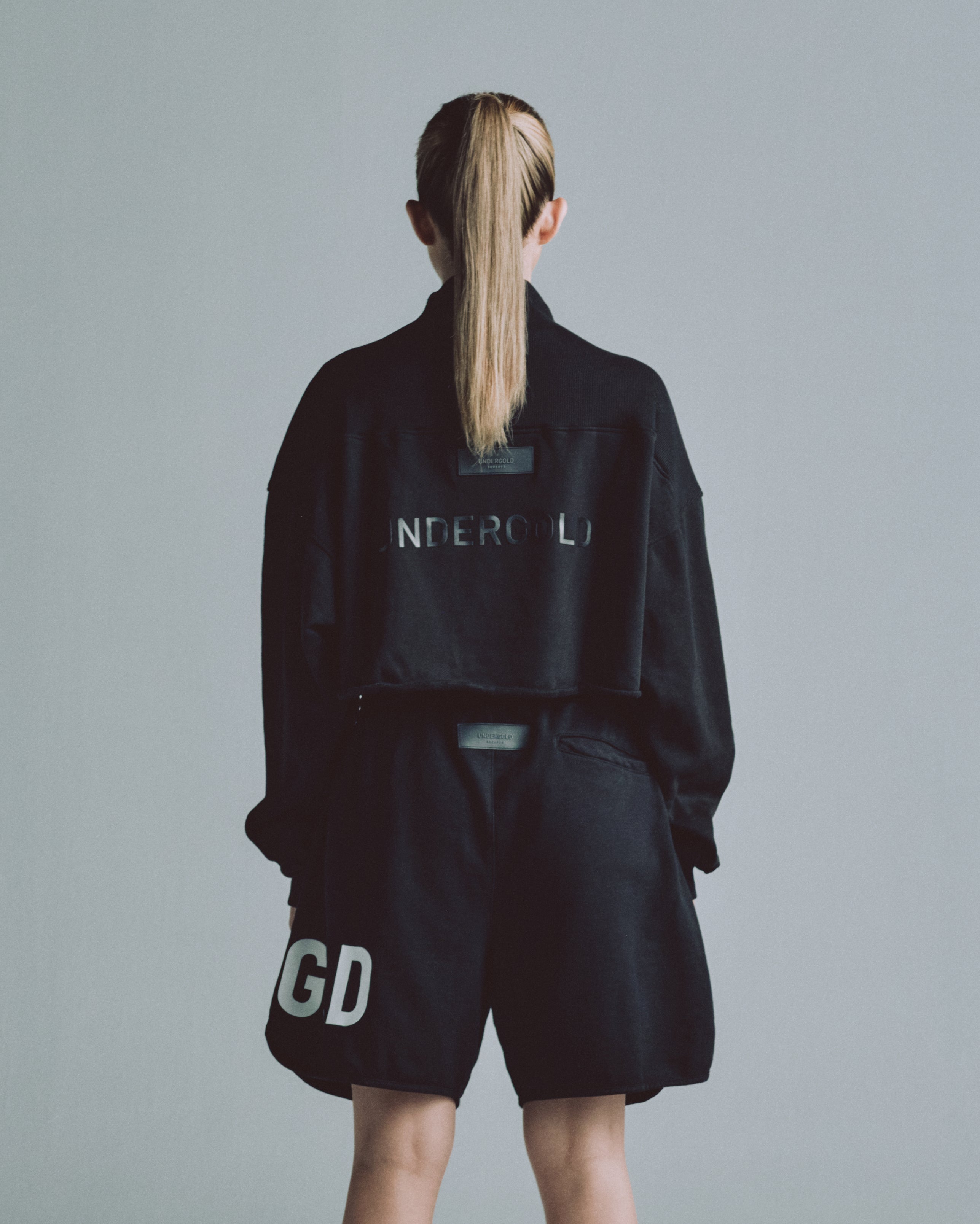 Line Logo Cropped Zip up Crewneck Black