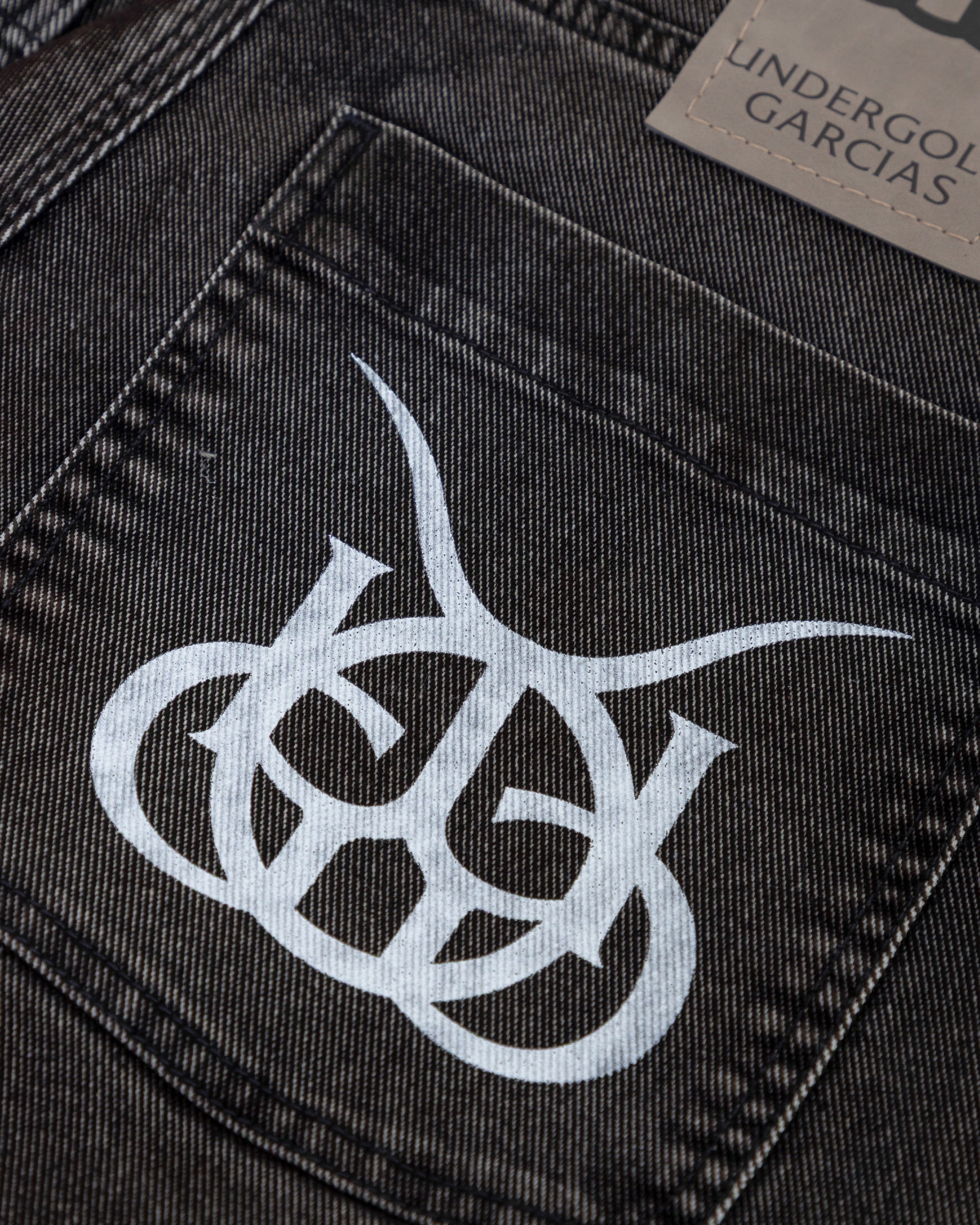 Santa Union Basic Barrel Velvet Jean Black