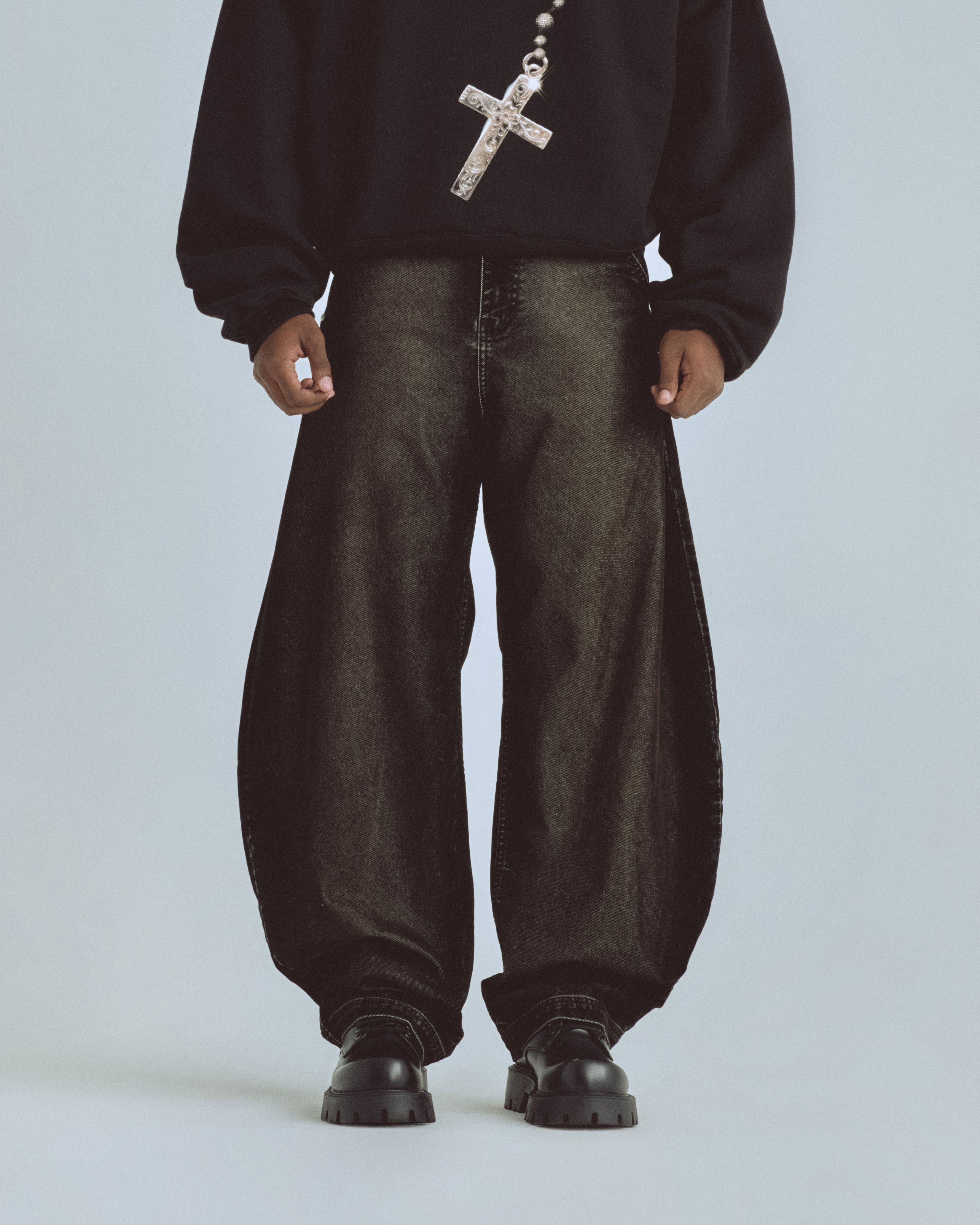 Santa Union Basic Barrel Velvet Jean Black