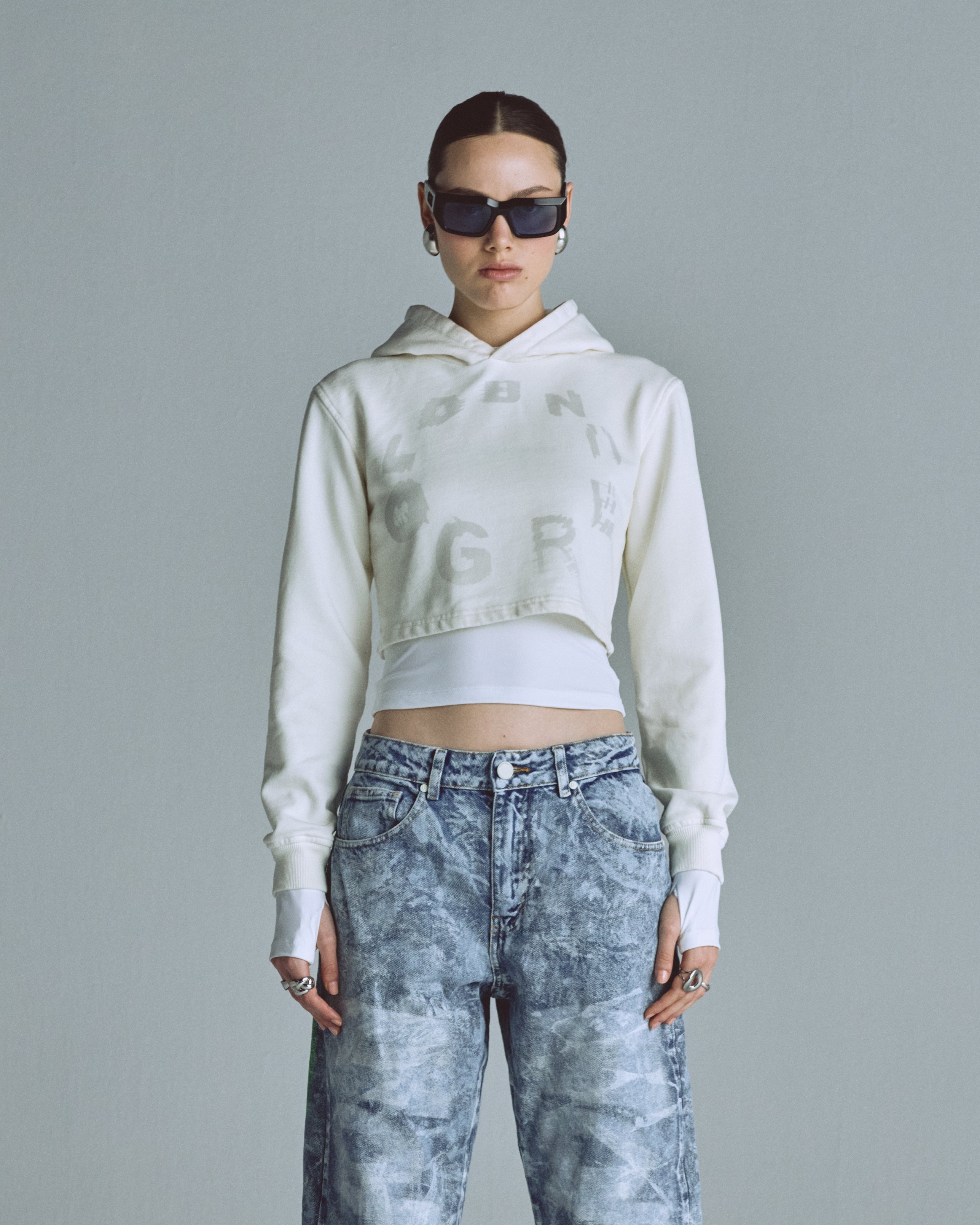 W Echoes Tremor Slim Fit Hoodie White