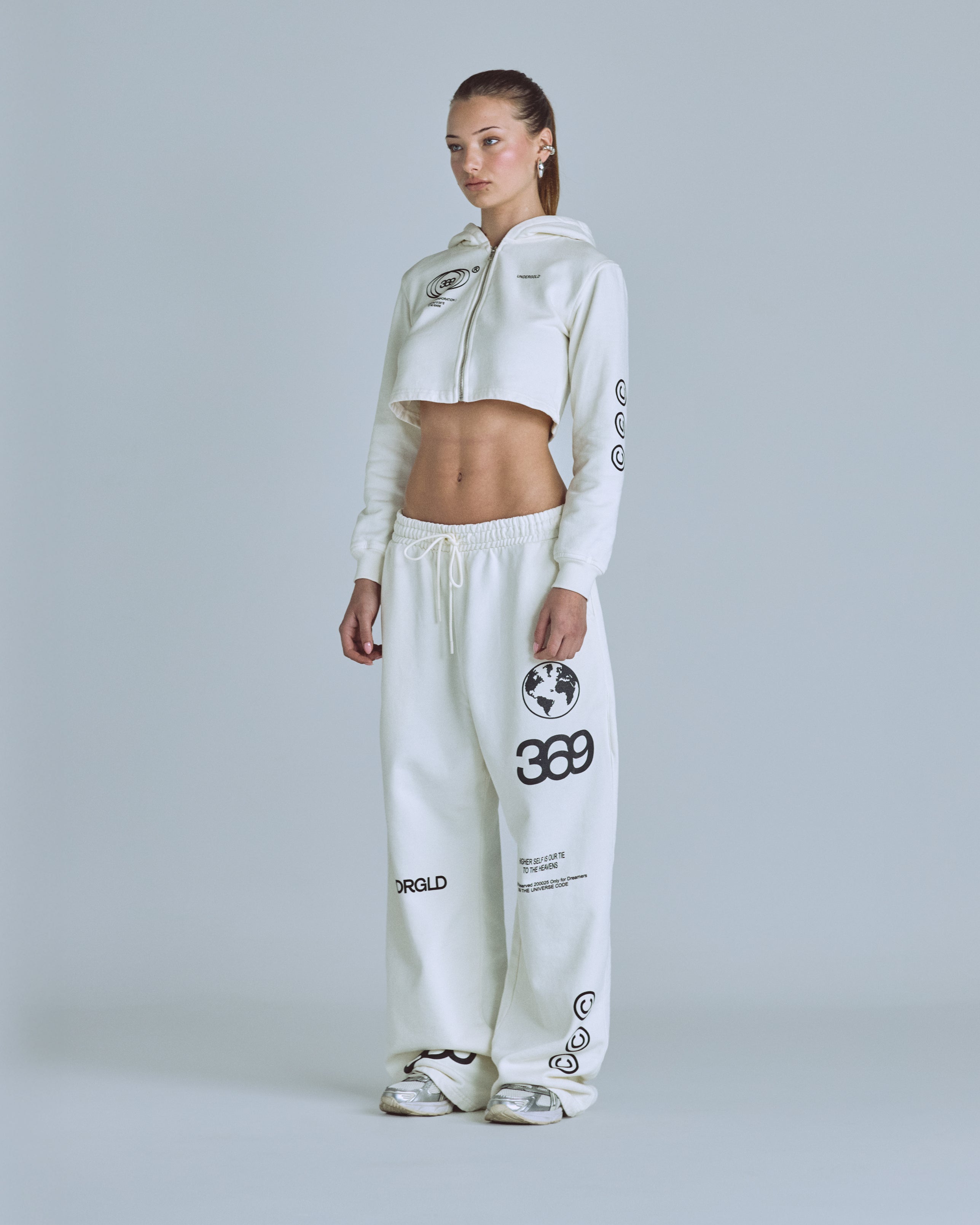 W Golden Heritage Slim Fit Zip Up Cropped Hoodie White