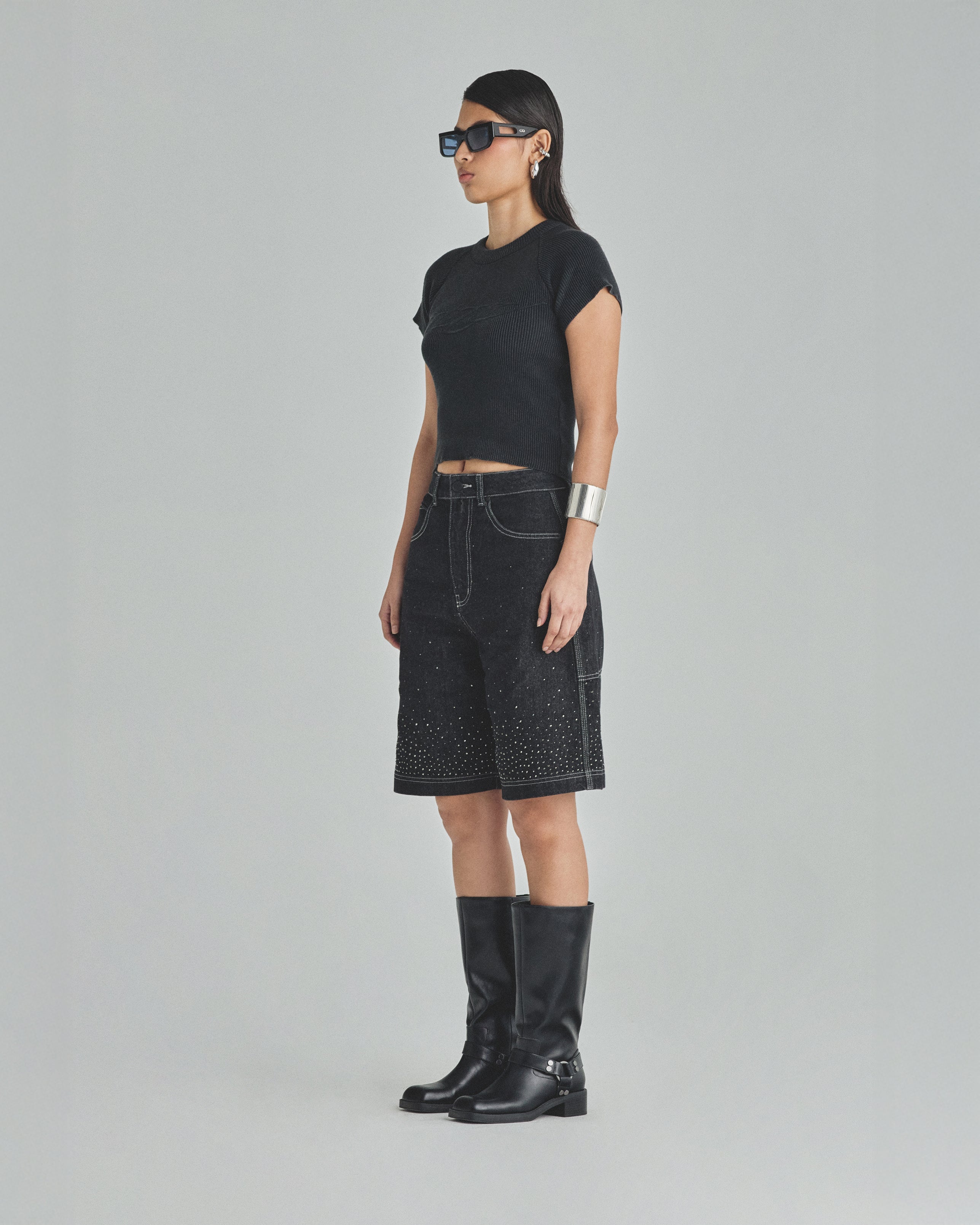 W Spring Unity Destroyed Knitted Baby Tee Vintage Black