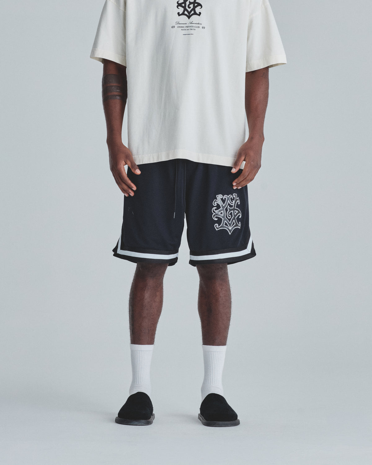 Line Embroidered UG Mesh  Short Black