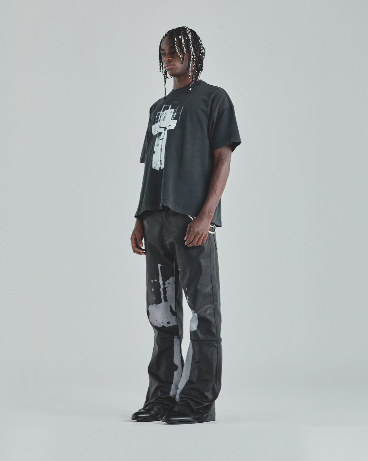 Act 1 Cross Tshirt Vintage Black