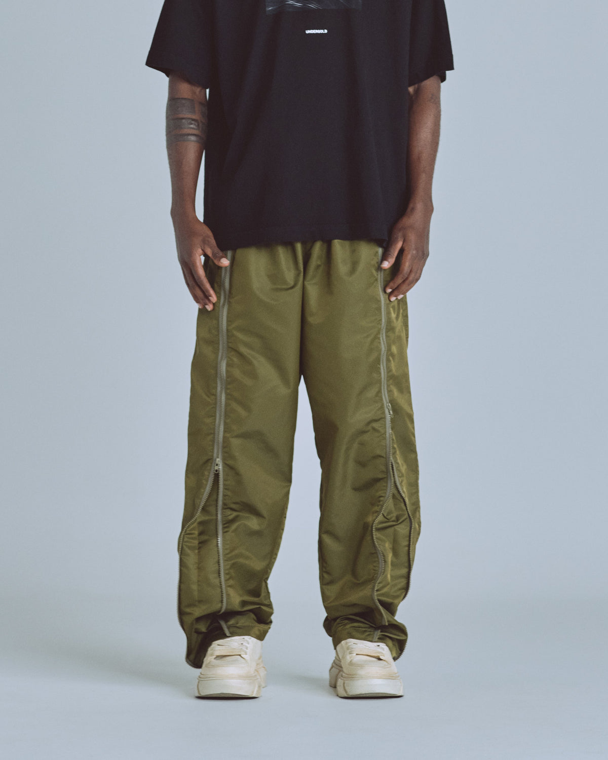 Basics Panelled Zip Up Cargo Pants Green