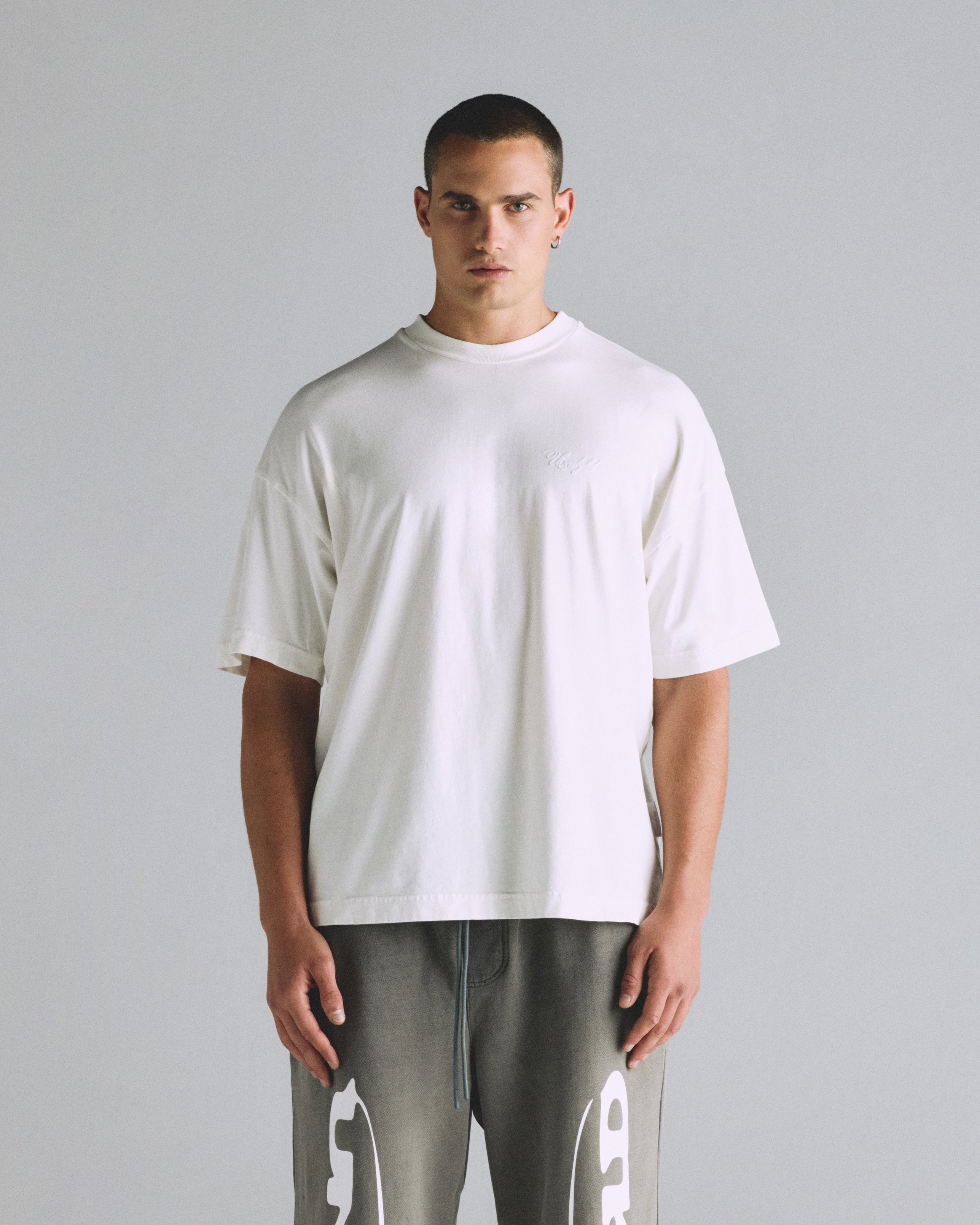 Basics Peached Undgld Tshirt (White)