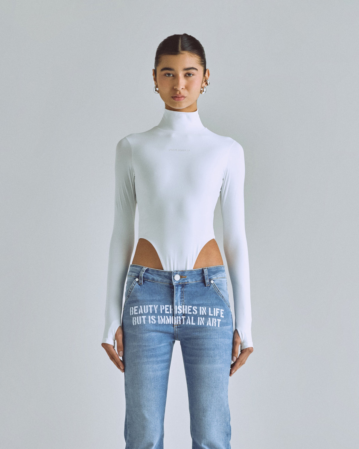Basics Turtleneck Backless Body White
