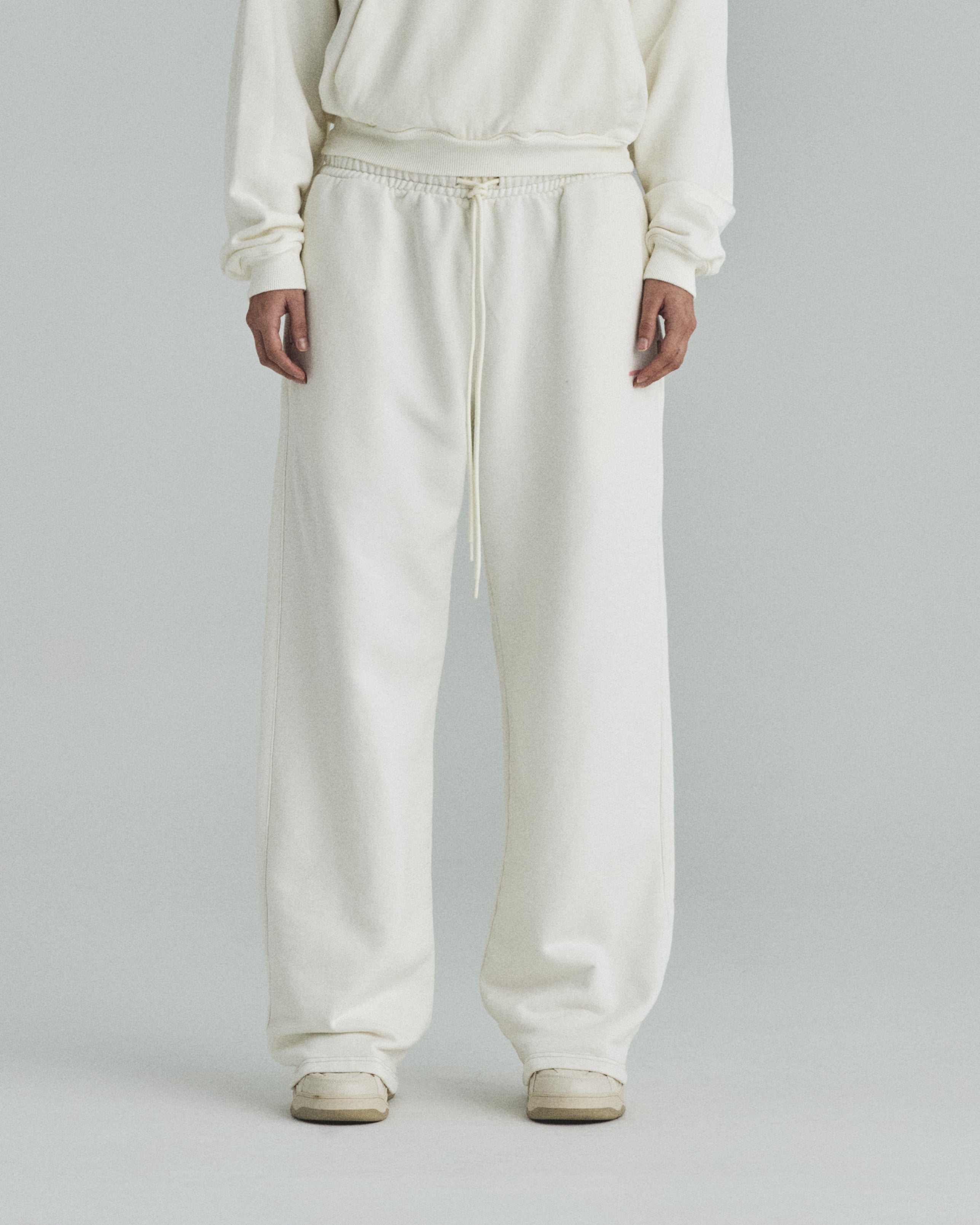 Basics Undergold Straight Pants White