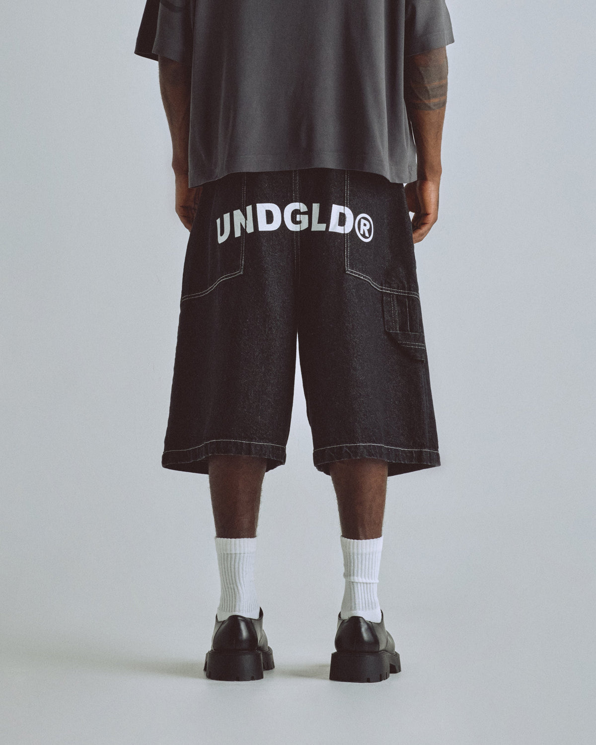Basics UNDGLD Denim Short Black