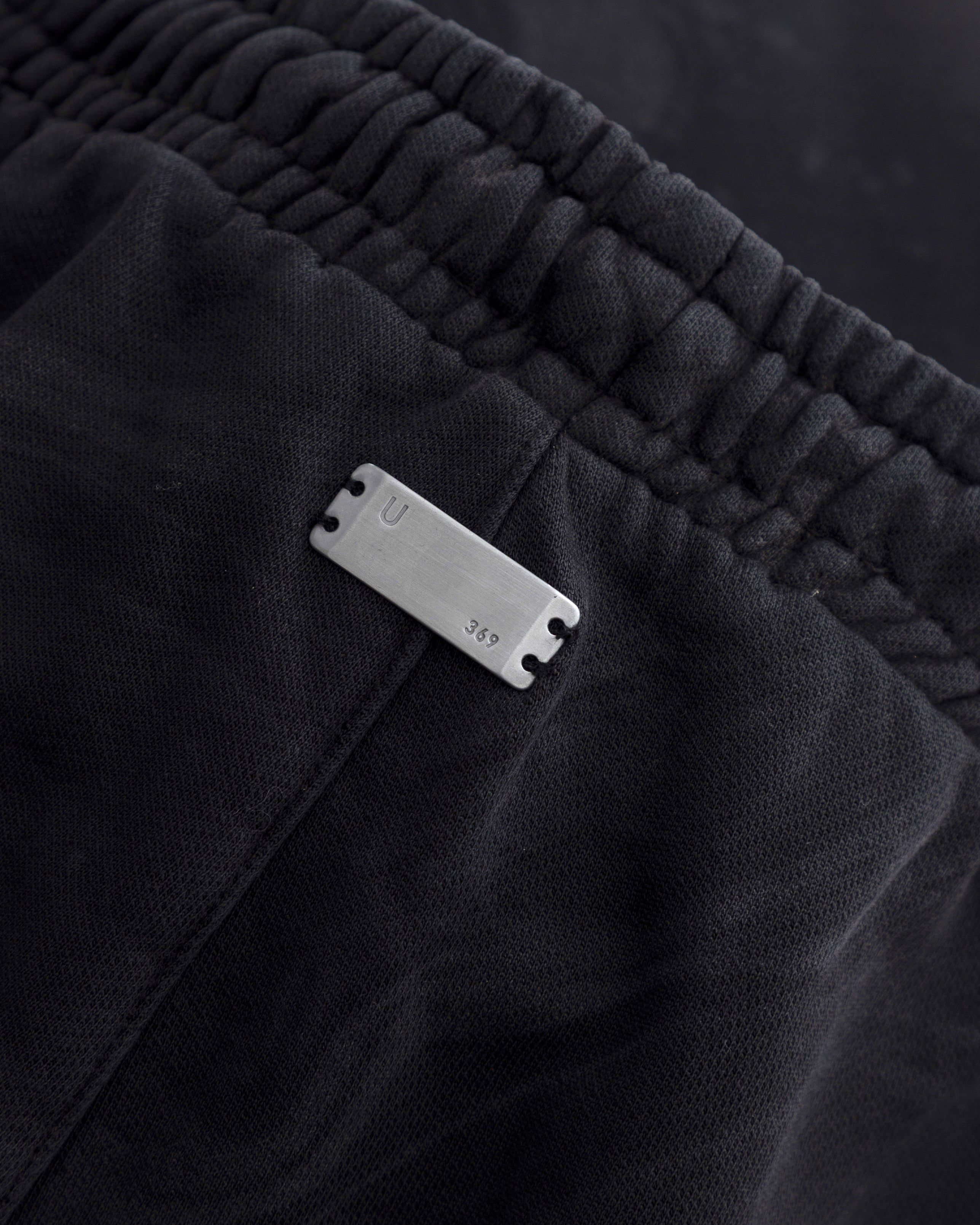 Basics UNDGLD Straight Pants Olied Black