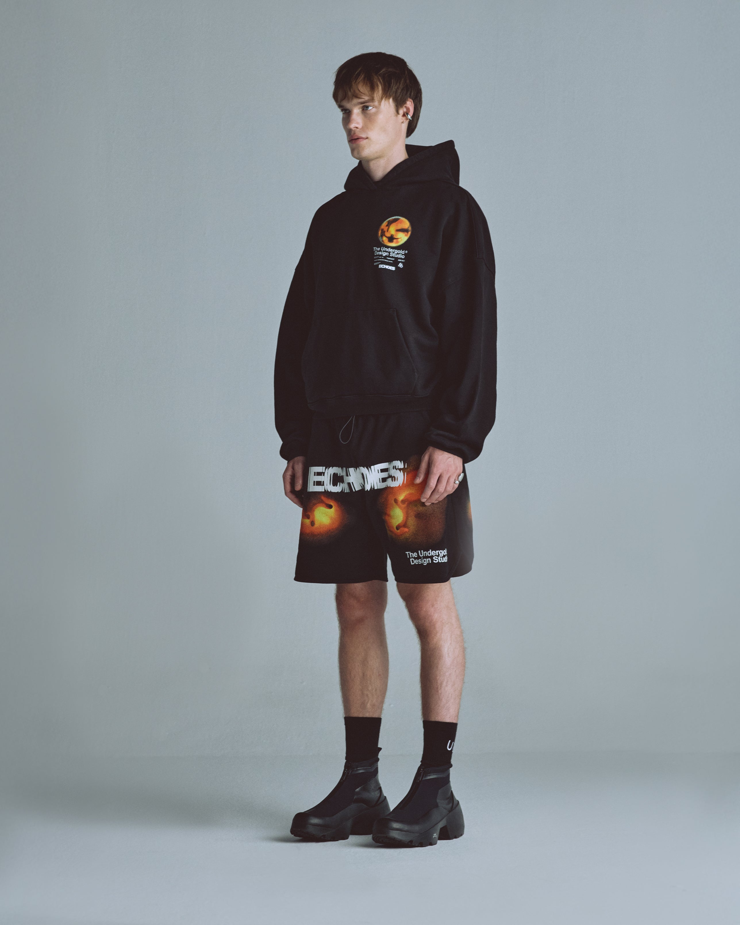 Echoes Amplitude Hoodie Black