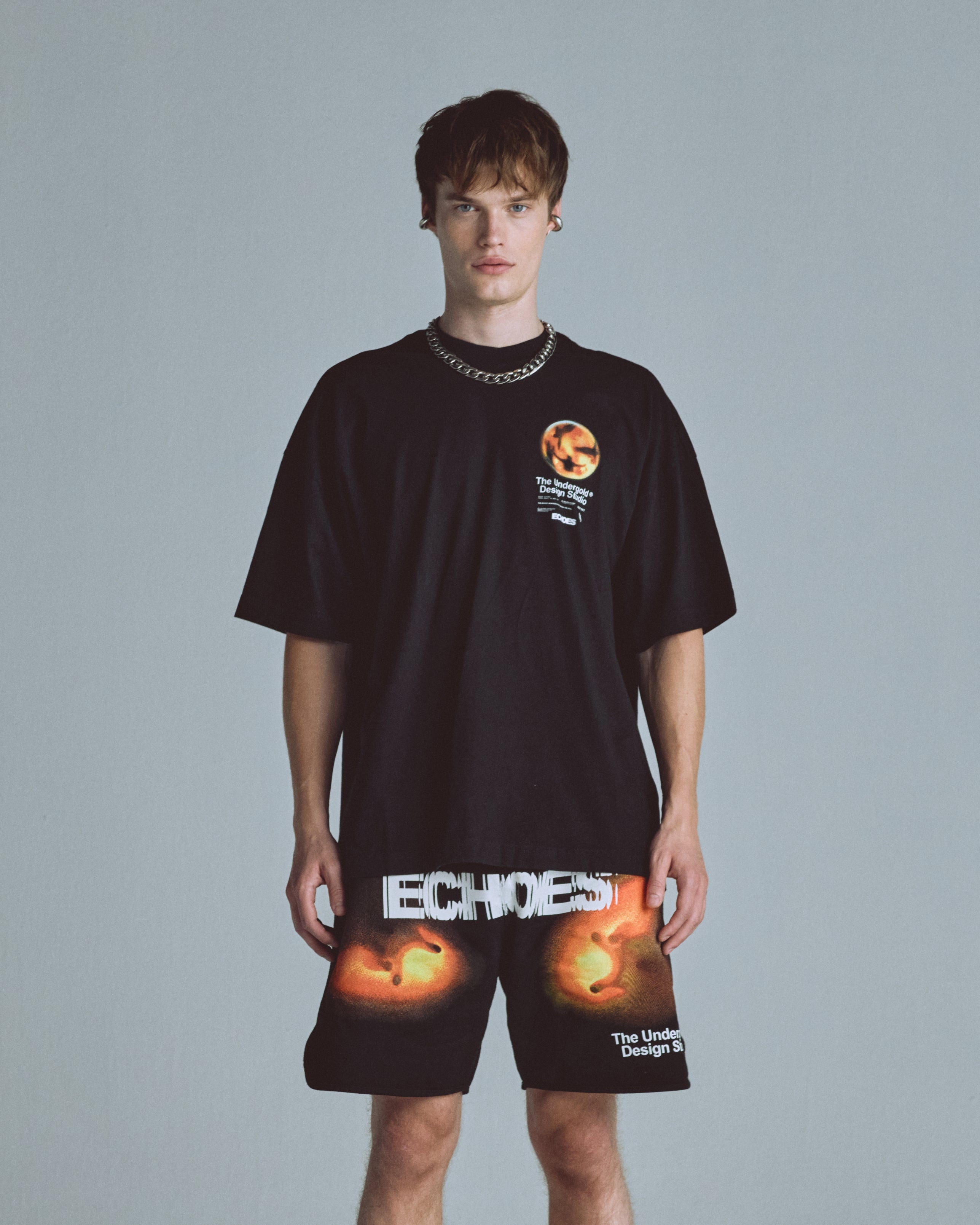 Echoes Amplitude Tshirt Black