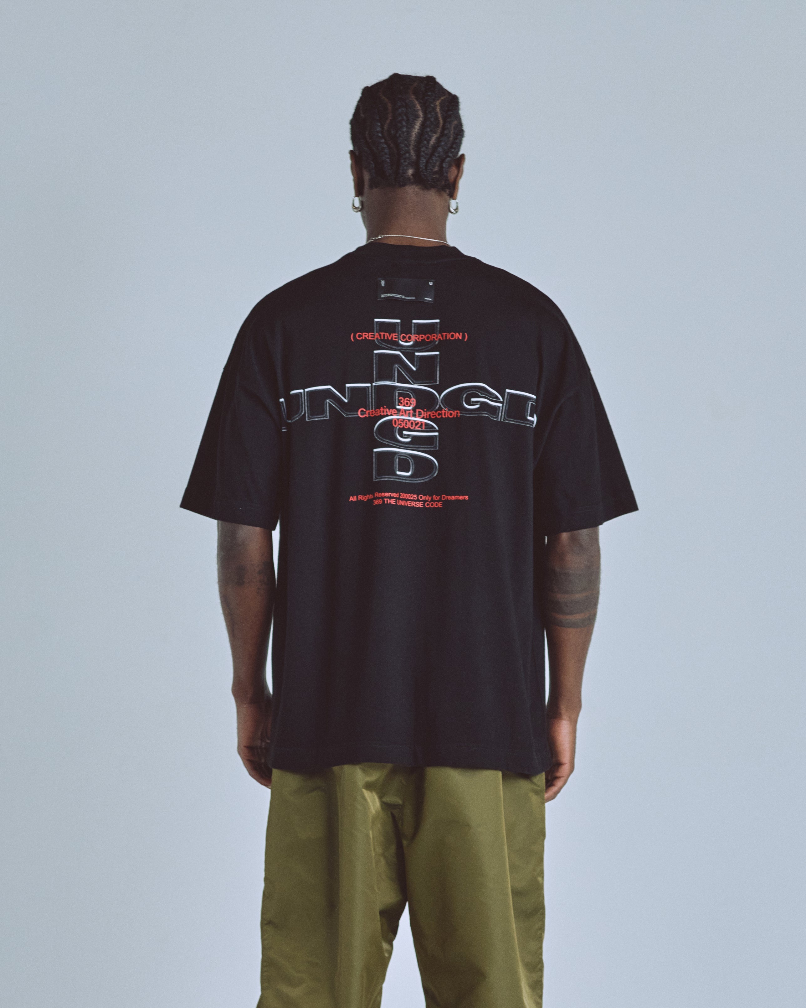 Golden Heritage UNDGD Cross Tshirt Black