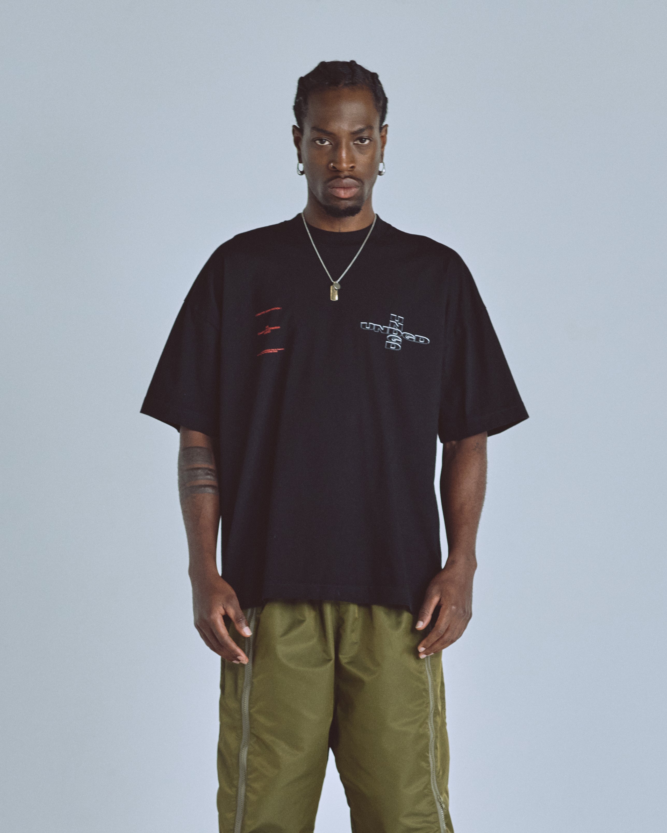 Golden Heritage UNDGD Cross Tshirt Black