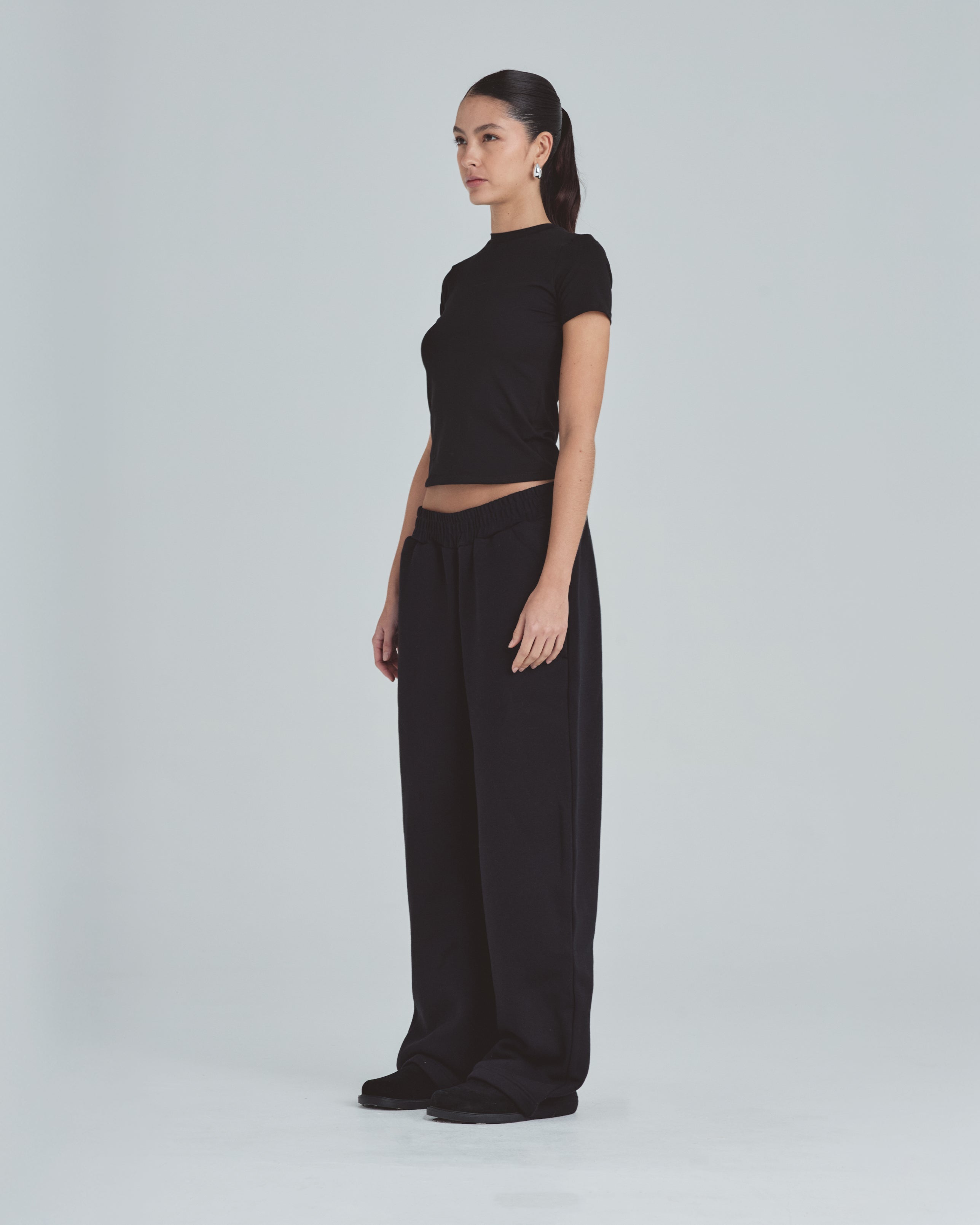 Line Undergold Studio Long Baby Tee Black