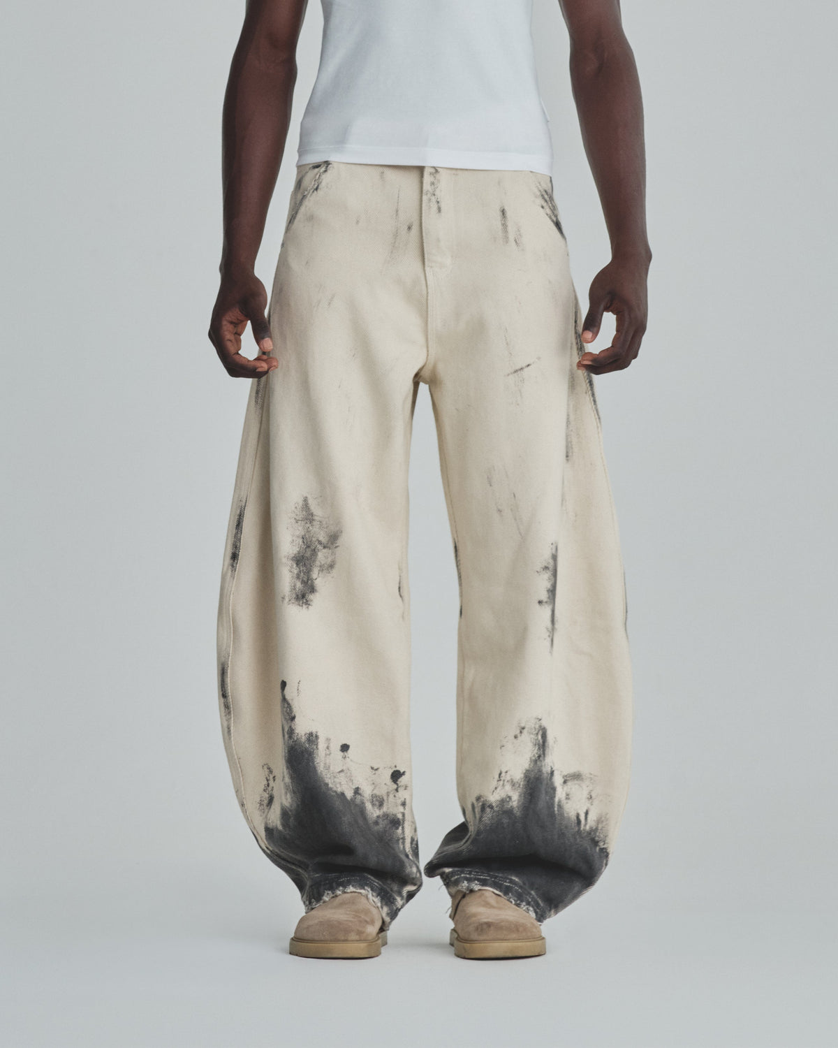 Revelation Basic Barrel Jean Mud Bone
