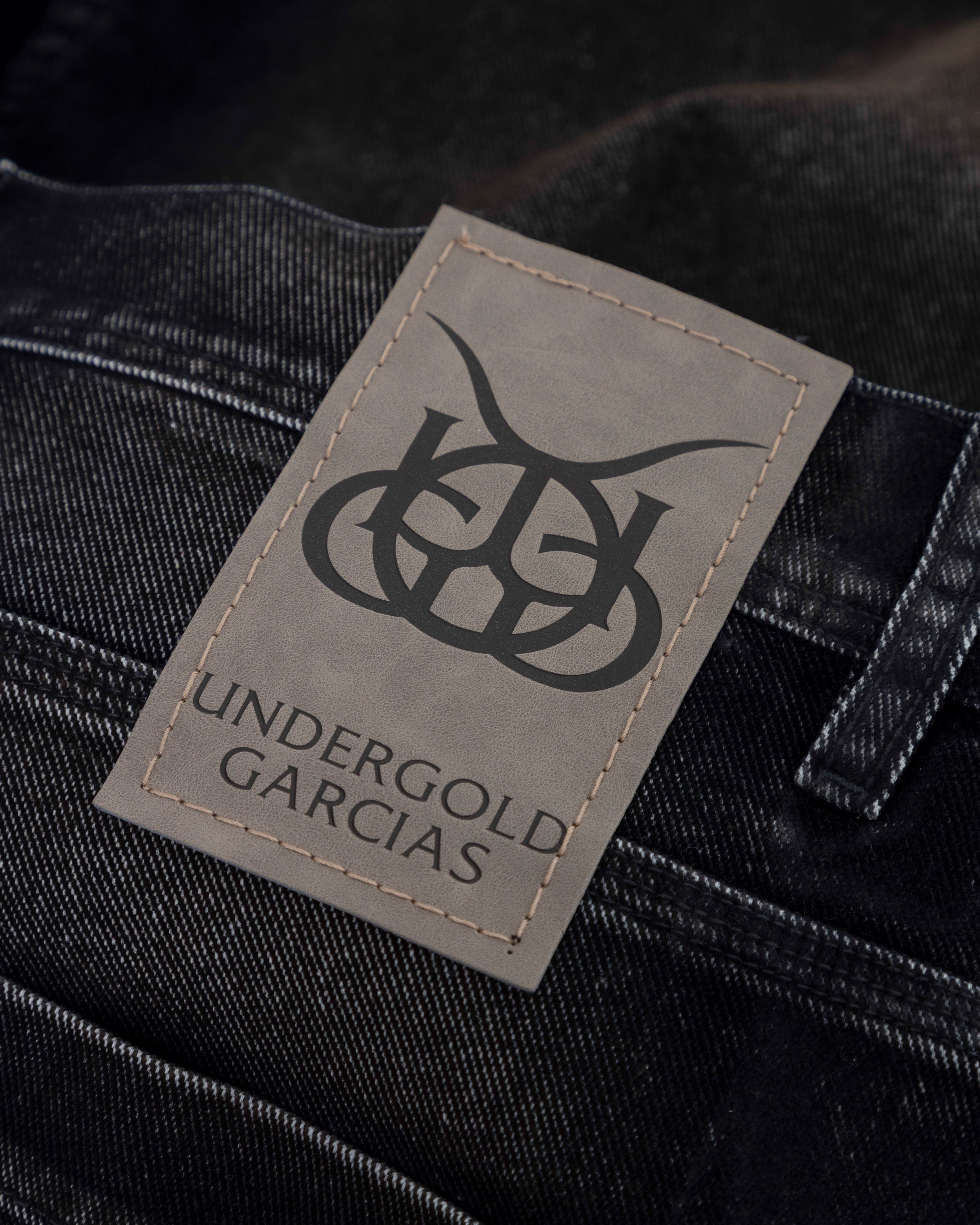 Santa Union Basic Velvet Short Black