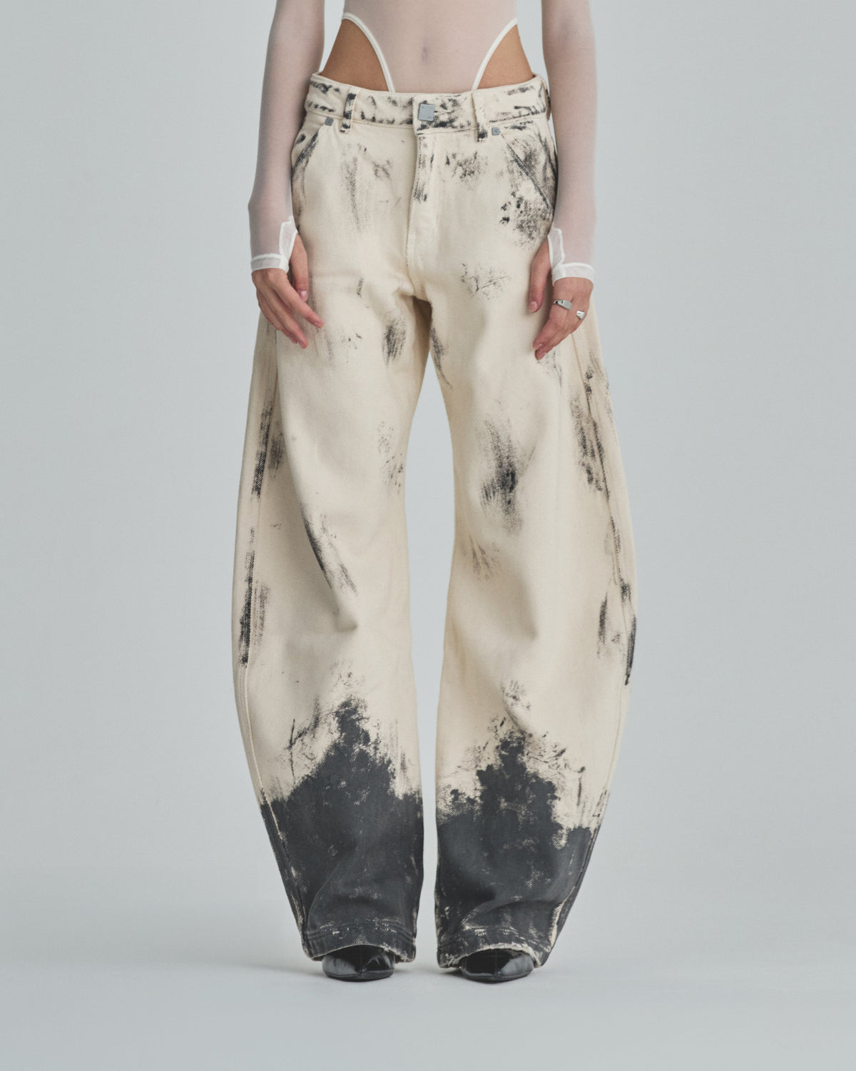 W Revelation Basic Barrel Jean Mud Bone